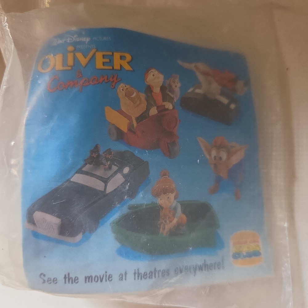 Burger King Kids Meal 1996 Oliver and Company Roscoe DeSoto Black Car SEALED
